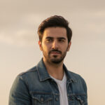 نوید شاه محمدی - کاربر سایت آرکی فایل